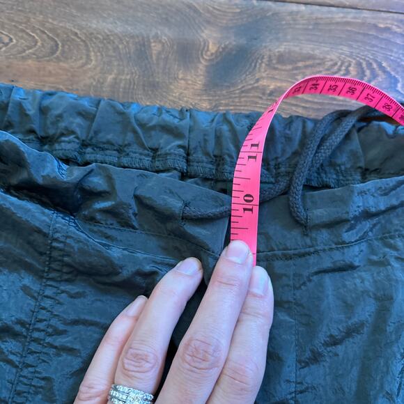 NWT Wild Fable Mid Rise Wide Leg Relaxed Parachute Pant Dark Green Womens Size S - Picture 8 of 9